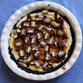 Twix Bar Cheesecake Pie