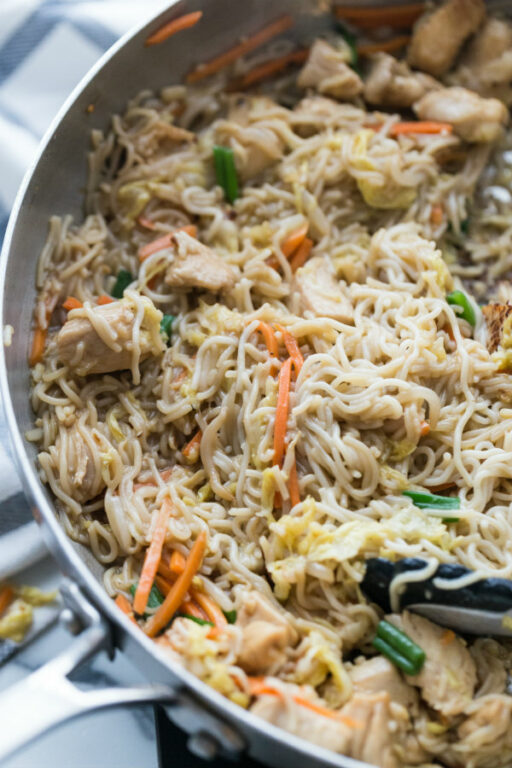 Easy Chicken Chow Mein - Recipe Boy