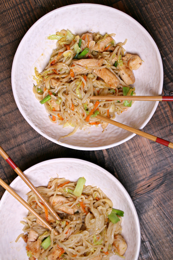 Easy Chicken Chow Mein - Recipe Boy
