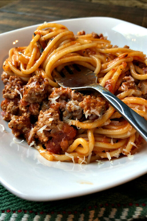 Instant Pot Spaghetti with Meat Sauce - Recipe Boy