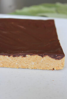 No Bake Peanut Butter Bars - Recipe Boy