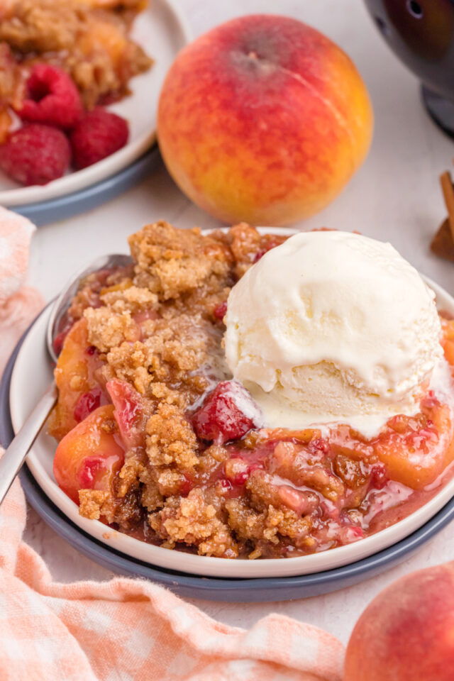 Raspberry Peach Crumble - Recipe Boy