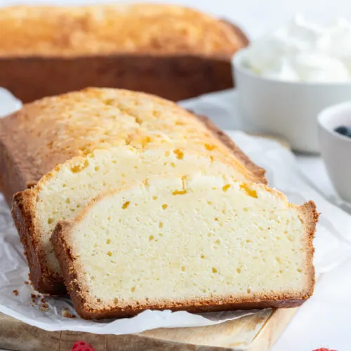 elvis presley's pound cake sliced