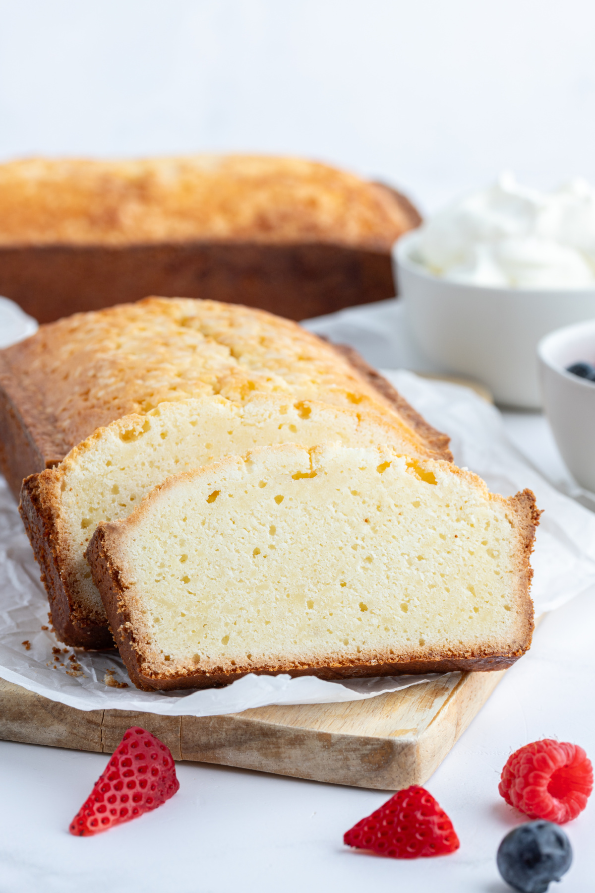 elvis presley's pound cake sliced